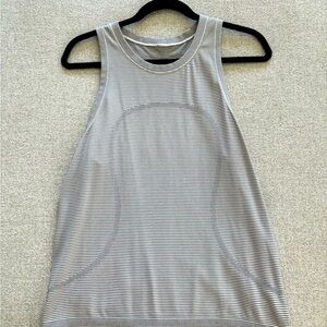 Lululemon tech tank size 6 black-and-white striped